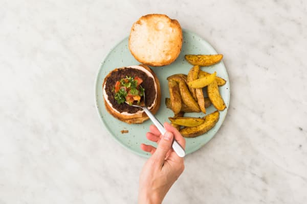 Tex-Mex Cheese-Stuffed Burgers Step-15dc9cfc