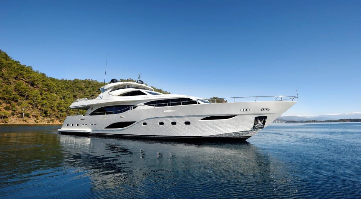 Superyacht Y