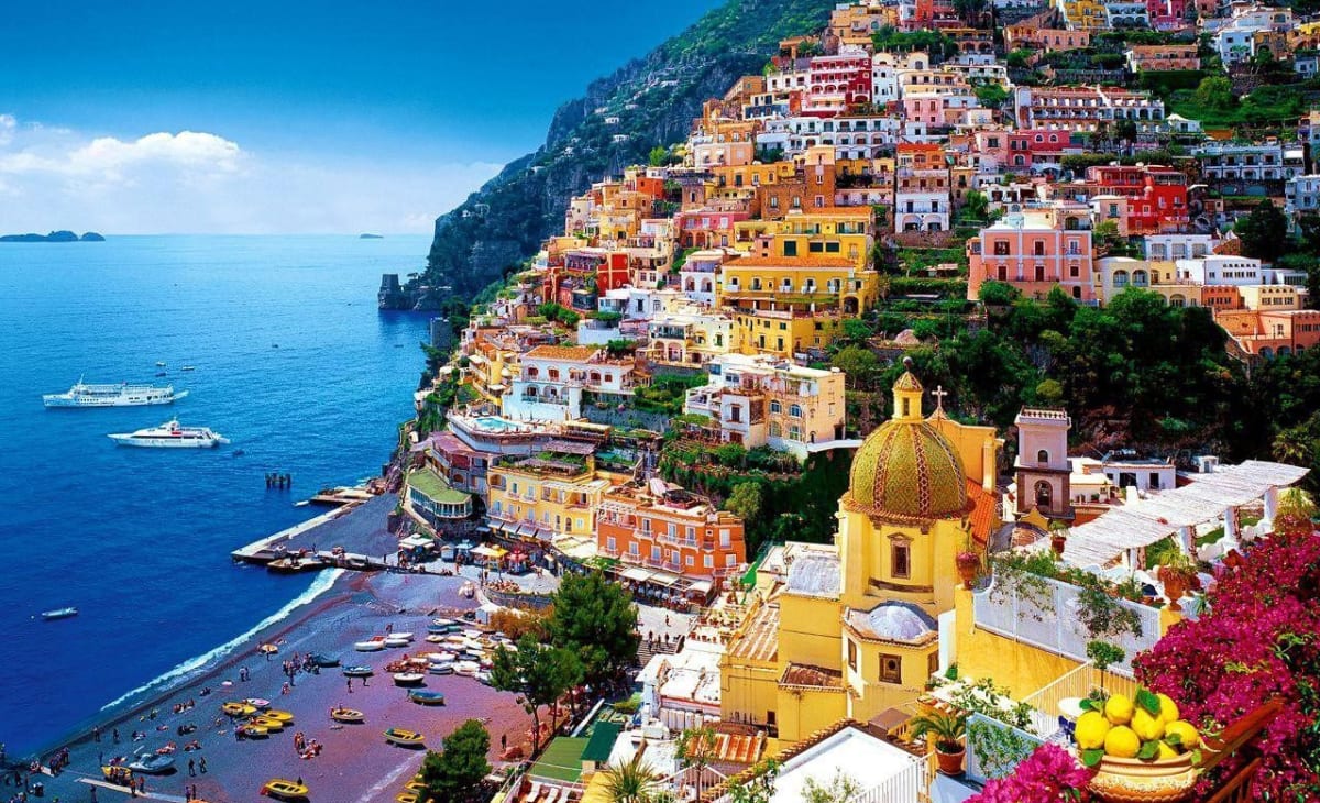 Sailing Holidays in Amalfi Coast | Helm