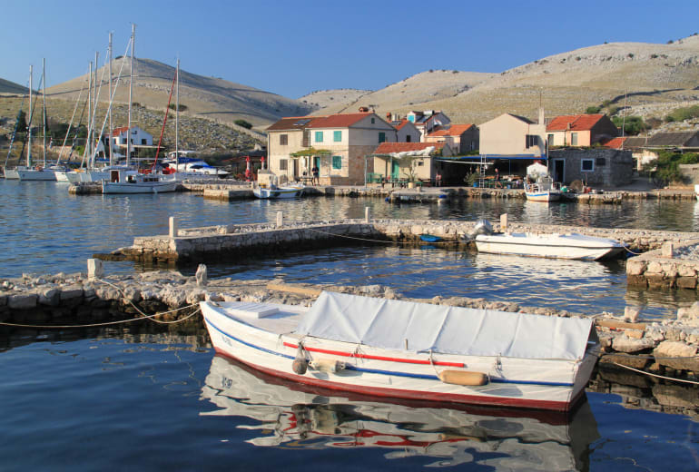 Vrulje Croatia Yacht Holidays | Helm