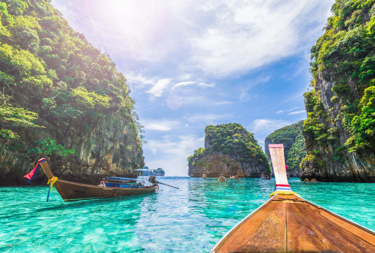 Ko Phi Phi Sailing Holidays Thailand | Helm