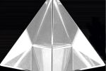 Kristallen piramide 12 cm