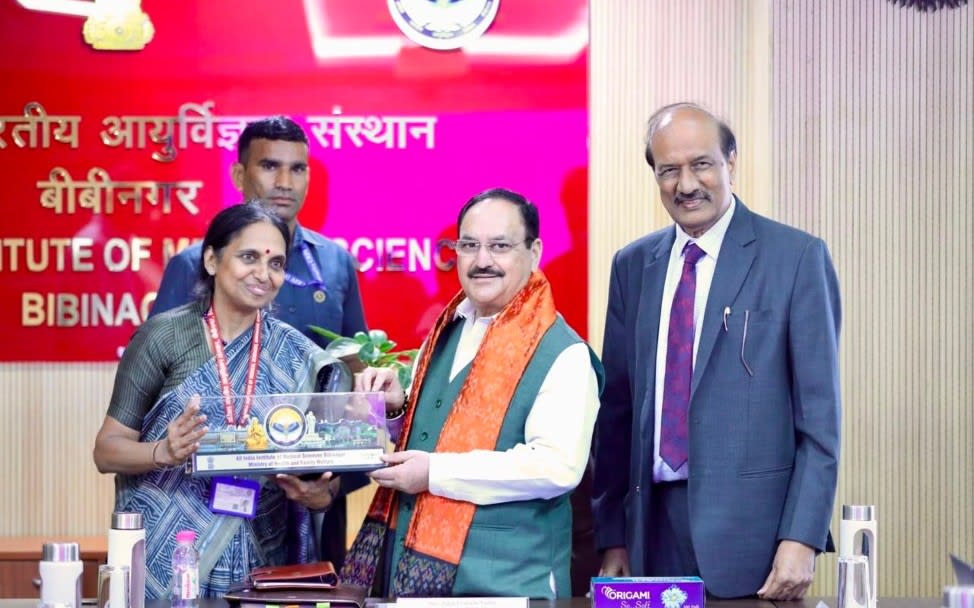 AIIMS बीबीनगर बना स्वास्थ्य सेवाओं का मजबूत केंद्र, केंद्रीय स्वास्थ्य मंत्री नड्डा ने की प्रगति की समीक्षा