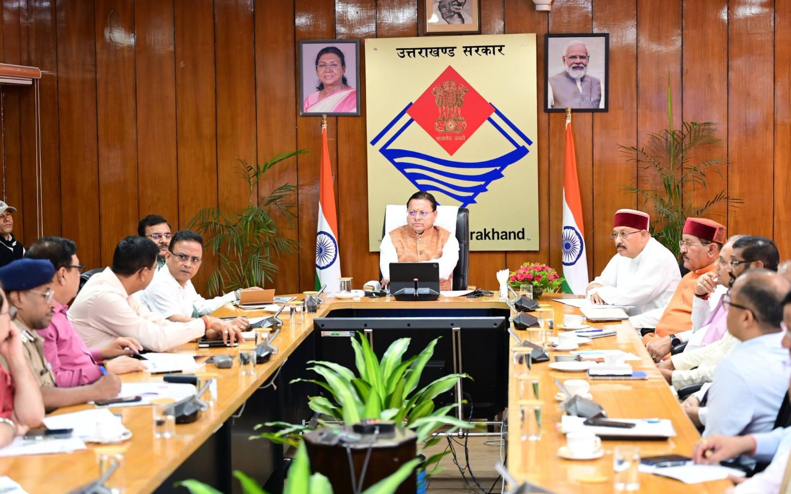 आगामी मानसून सीजन की तैयारियों पर उच्च स्तरीय समीक्षा, सीएम धामी ने दिए निर्देश