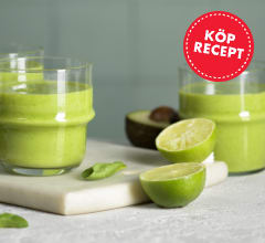 Grön smoothie med avokado, spenat och ingefära