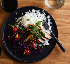 Asian pork med wokad kål och ris