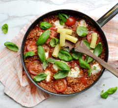 Kycklingfärsbolognese med pasta och mozzarella