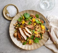 Medelhavsbulgur med kryddstekt kycklingfilé