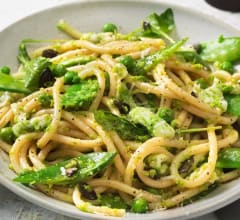 Grön pasta med ärtor