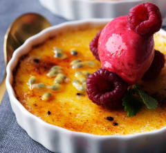 Crème brûlée med passionsfrukt