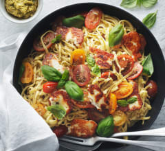 Pasta Genovese med halloumi & tomat