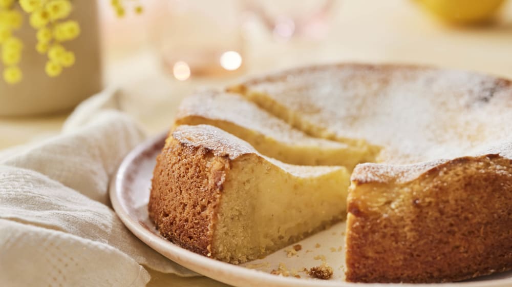 Lemon butter cake