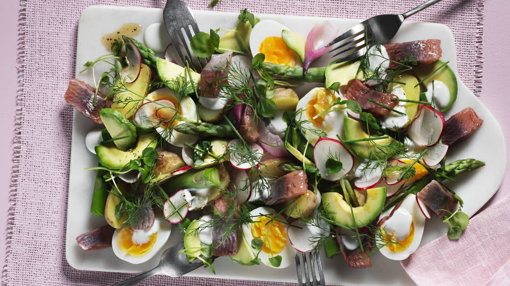 Matjessallad med brynt smör