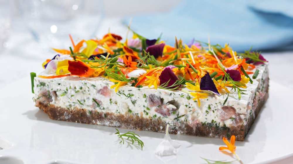 Matjestårta med sommarblommor