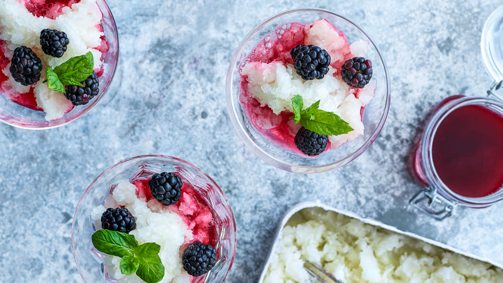 Margaritasorbet med björnbärssirap