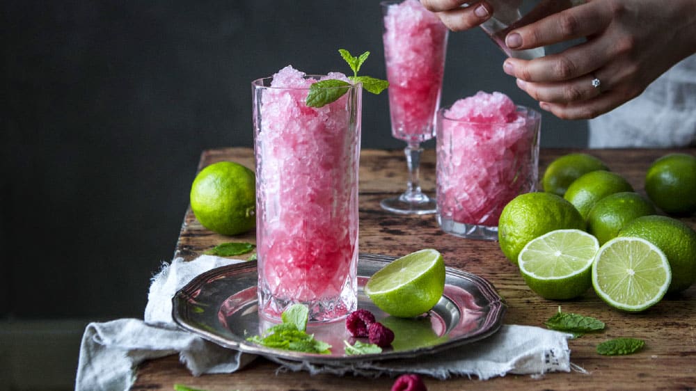 Mousserande hallon- & limegranité