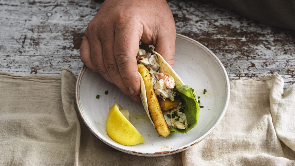 Fiskpinnetacos med tartarsås