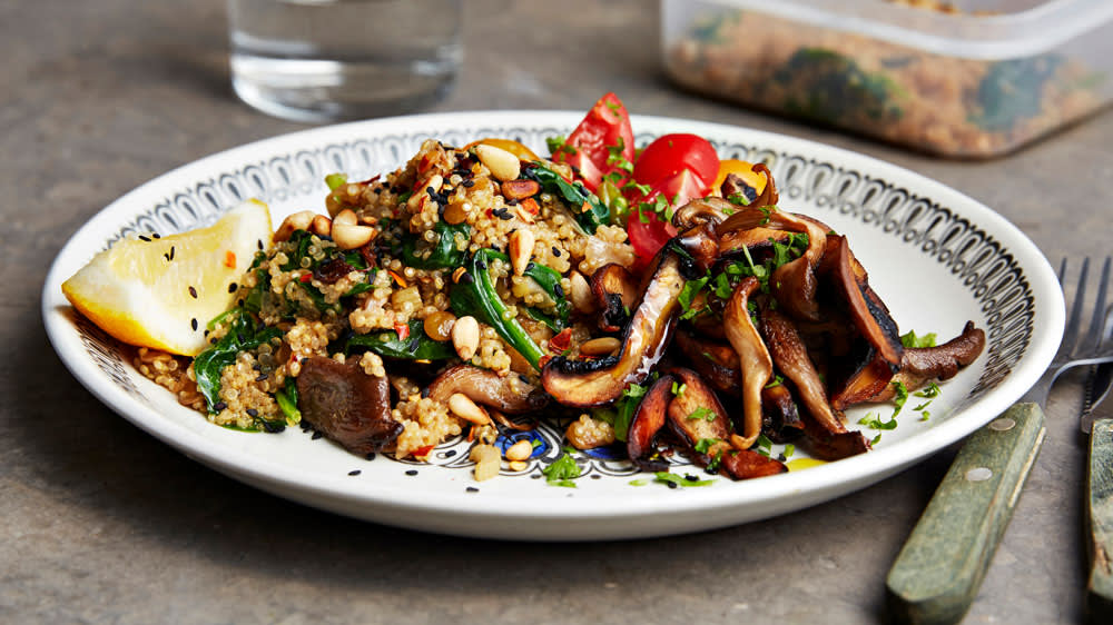 Linsotto med spenat, parmesan och pinjenötter