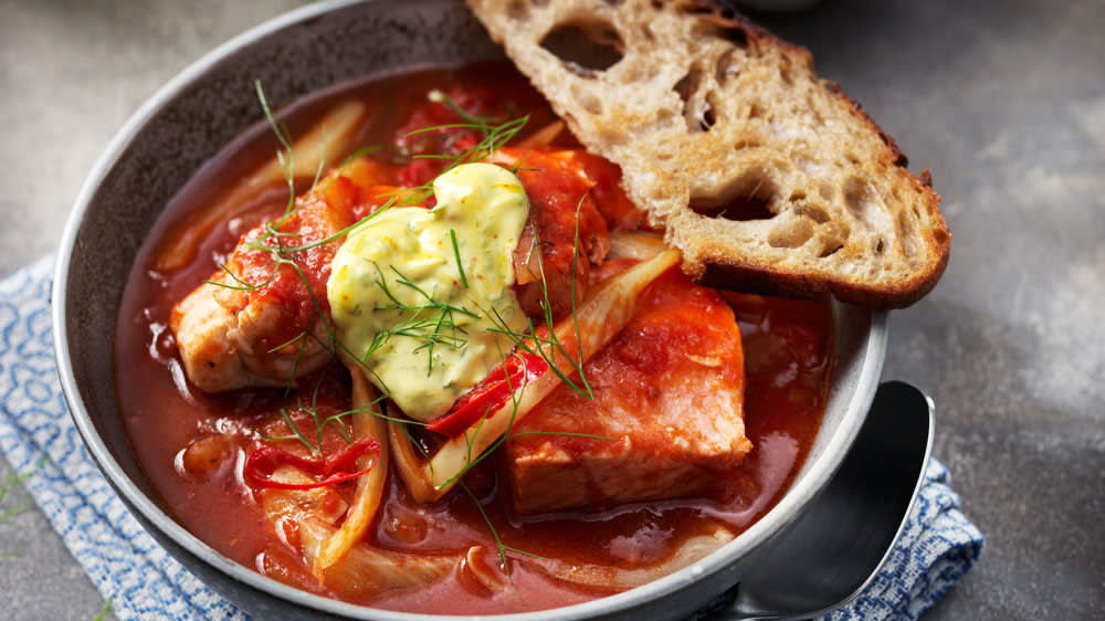 Fisksoppa med tomat och fänkål