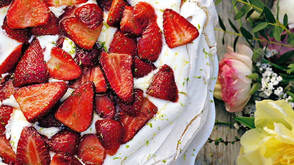 Jordgubbstårta med limemaräng