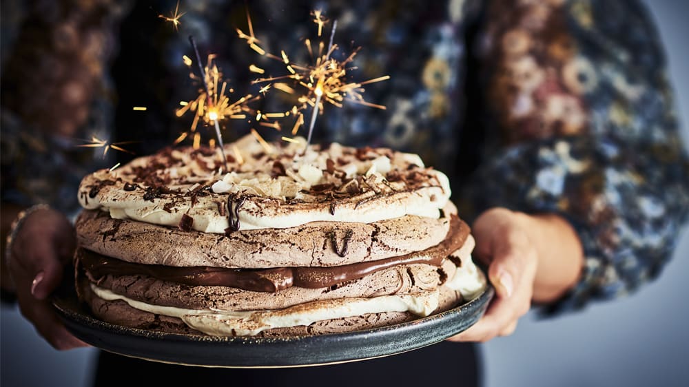 Pavlova med choklad och chokladkräm