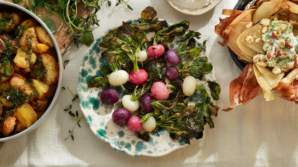 Grillade rädisor med ädelostdipp