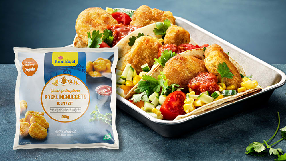 Tacos med kycklingnuggets och klassiska tillbehör