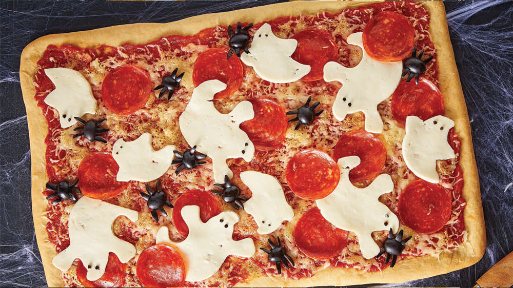 Pepperonipizza med läskiga ostspöken