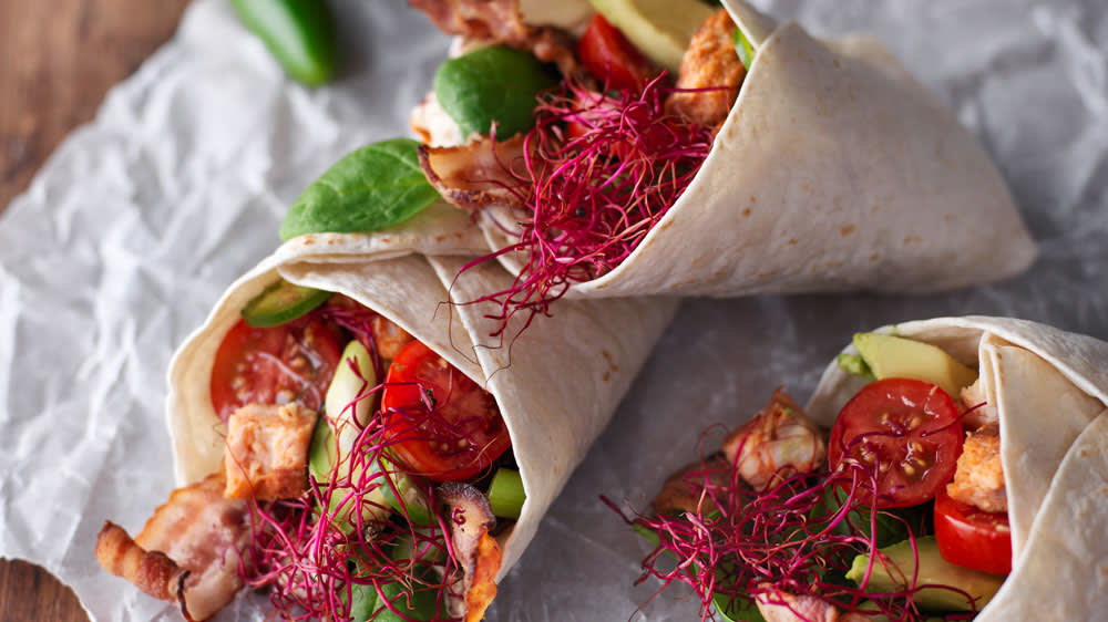 Kycklingwrap med spenat och bacon