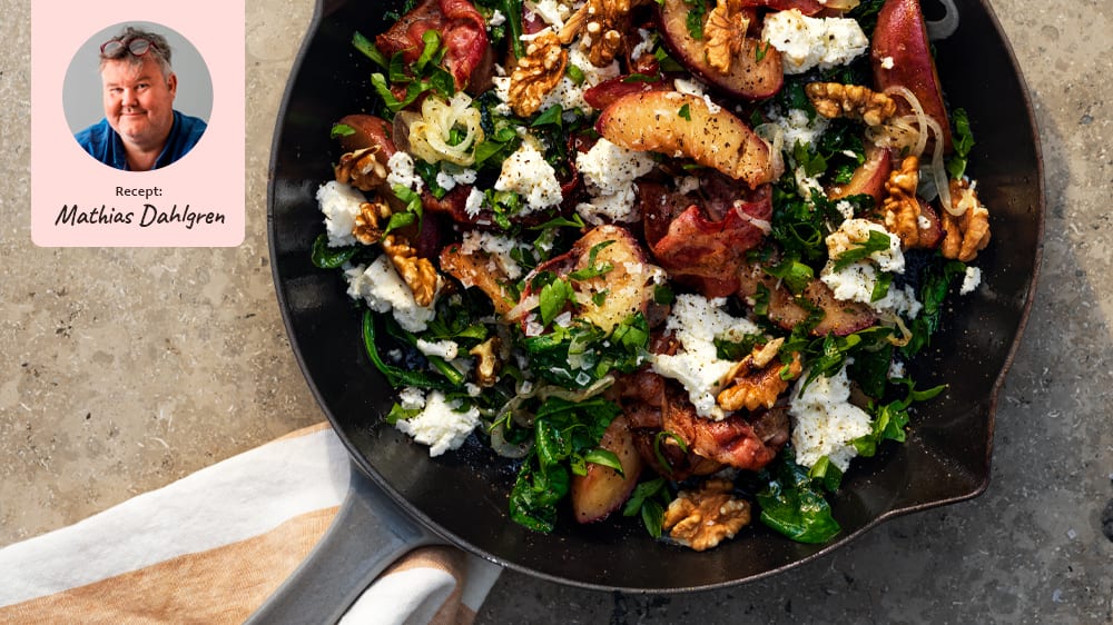 Stekta nektariner med fetaost och spenat