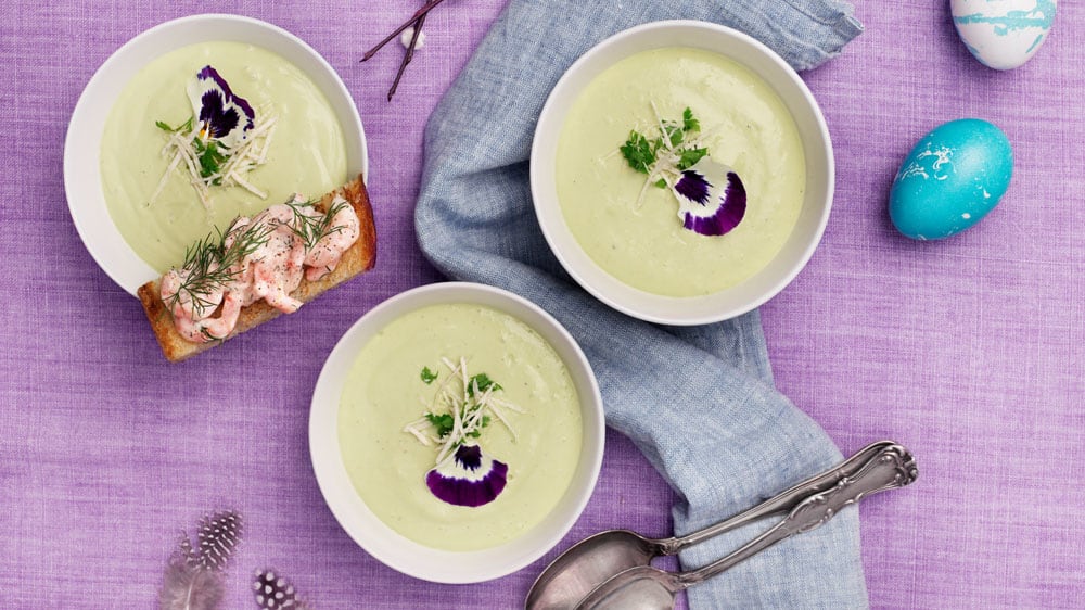 Avokadosoppa med räktoast