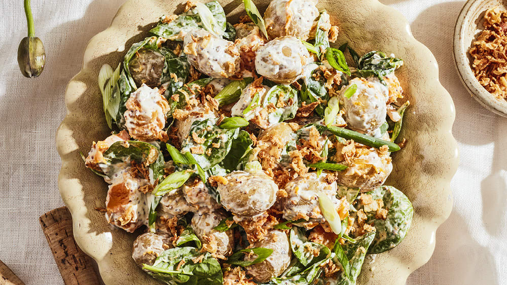 Sötpotatissallad med rostad lök