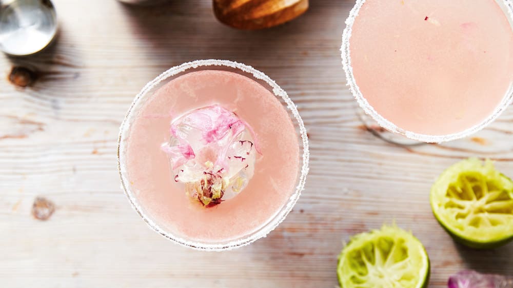 Pink lemonade margarita