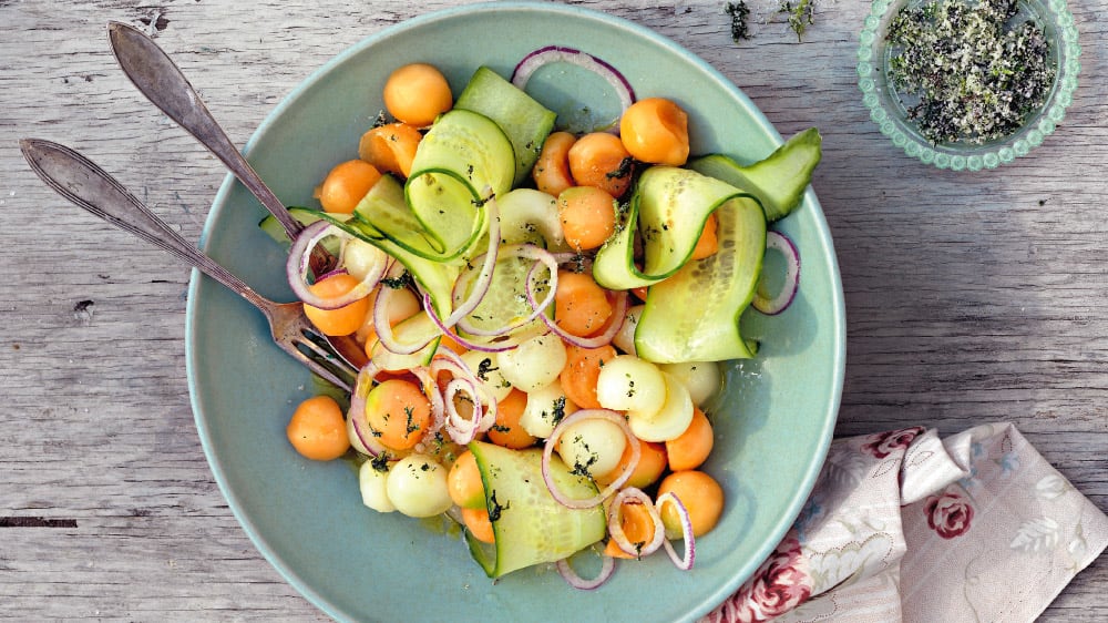 Gurk- och melonsallad med myntasalt