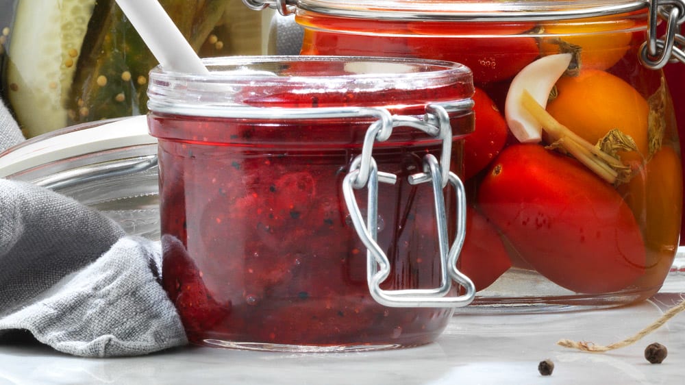 Jordgubbsmarmelad med balsamvinäger & svartpeppar