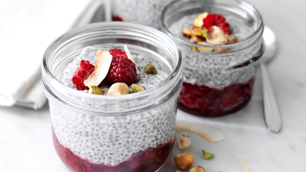 Chiapudding med hallon och kardemumma