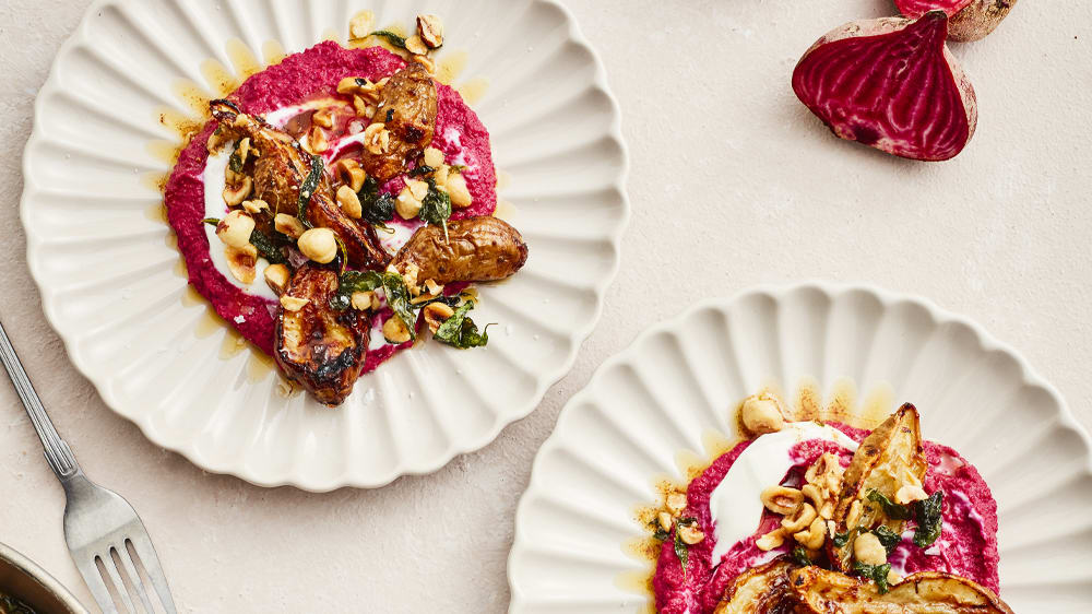 Jordärtskocka med rödbetshummus