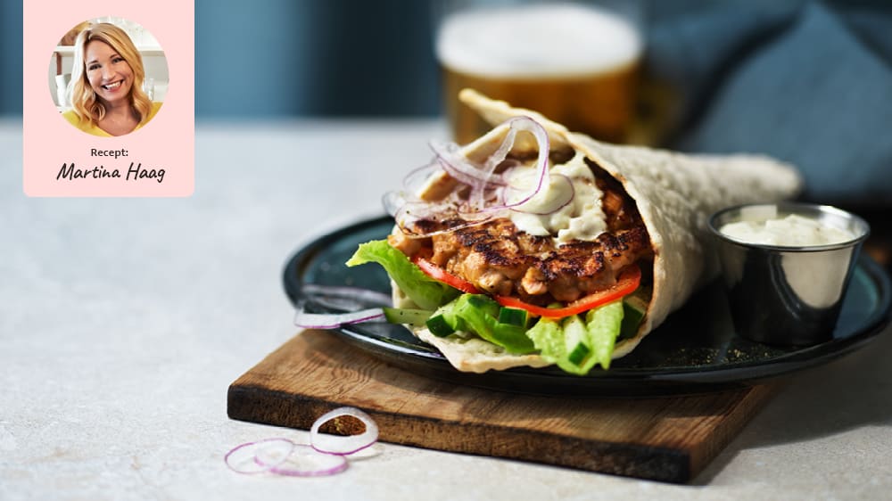 Laxburgare med limeyoghurt