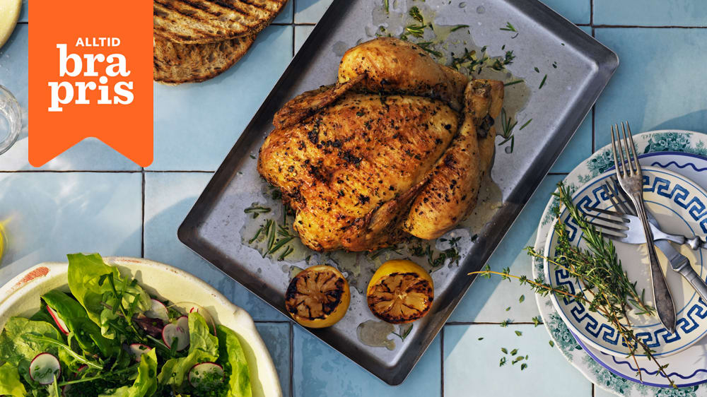 Helgrillad kyckling med krispig sallad