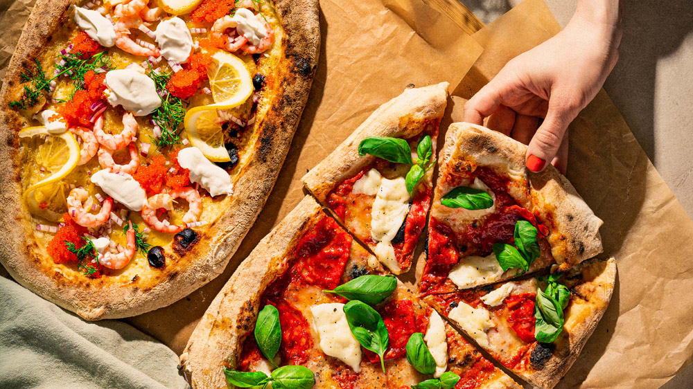 Pinsa med chorizo och taleggio