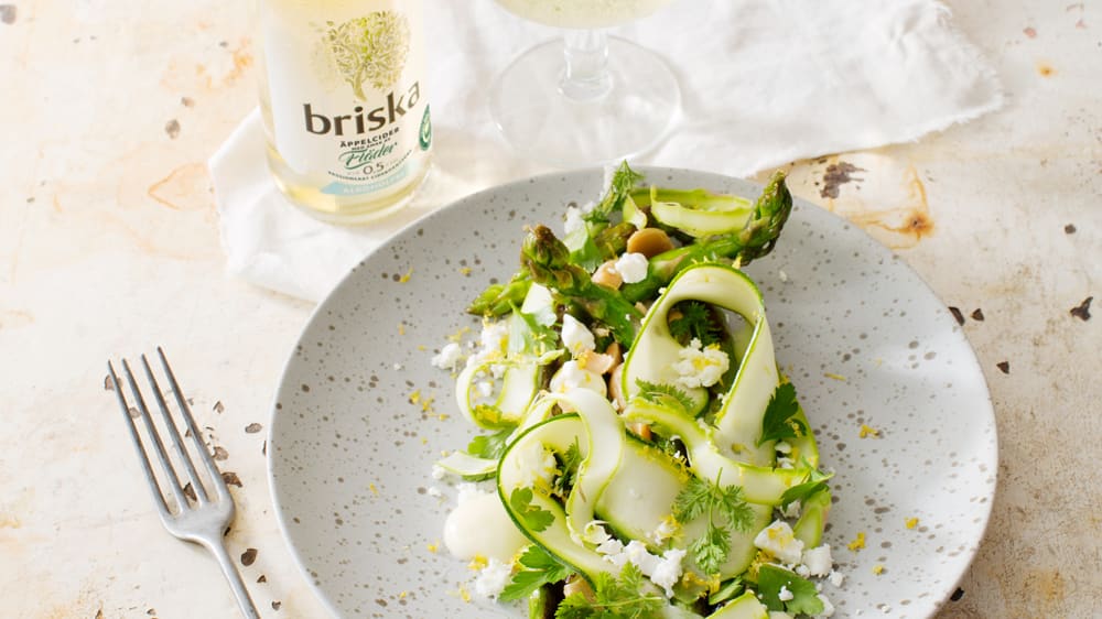 Grön sparris – Mandel – Zucchini – Fetaost