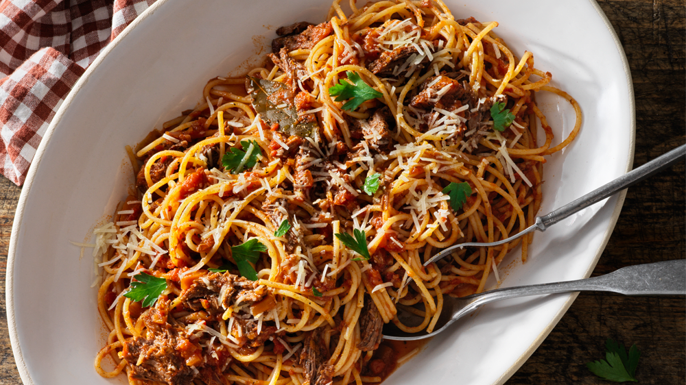 Pasta med högrevsragu och tomat