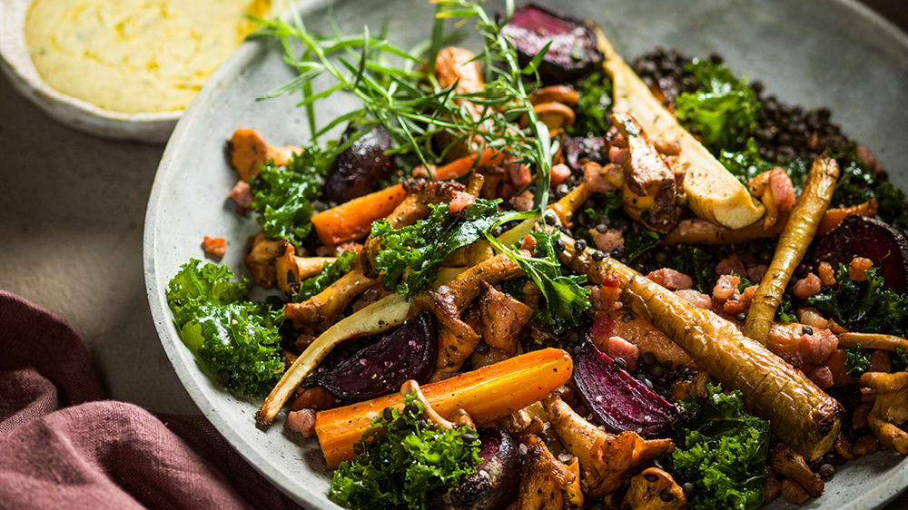 Rostade rotfrukter med svamp och dragondressing 