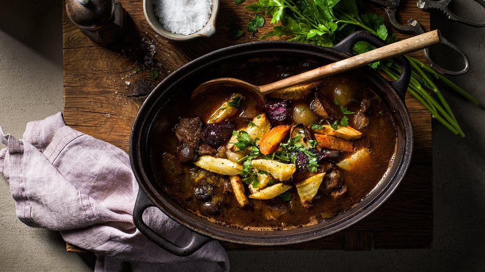 Mustig höstgryta med lamm och röda linser