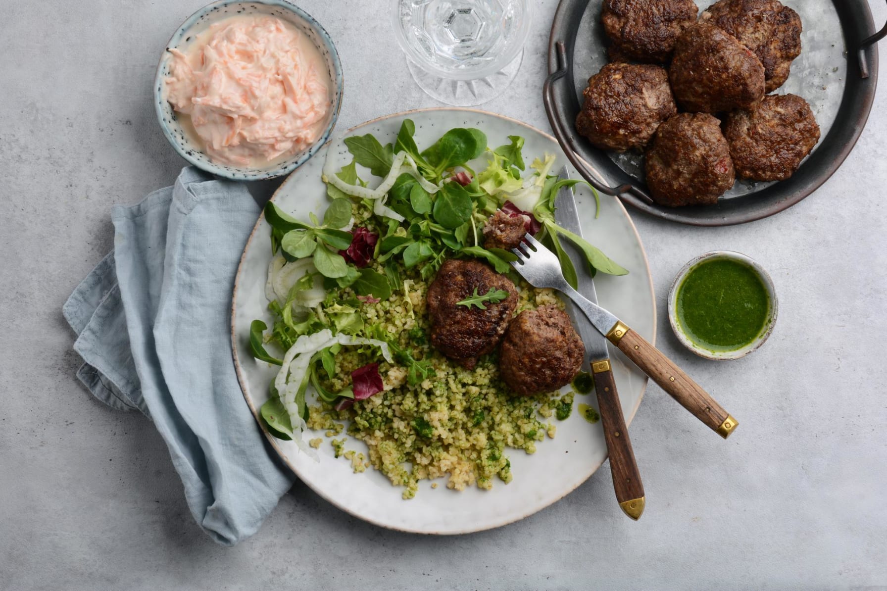 Blandfärsjärpar med morotstzatziki