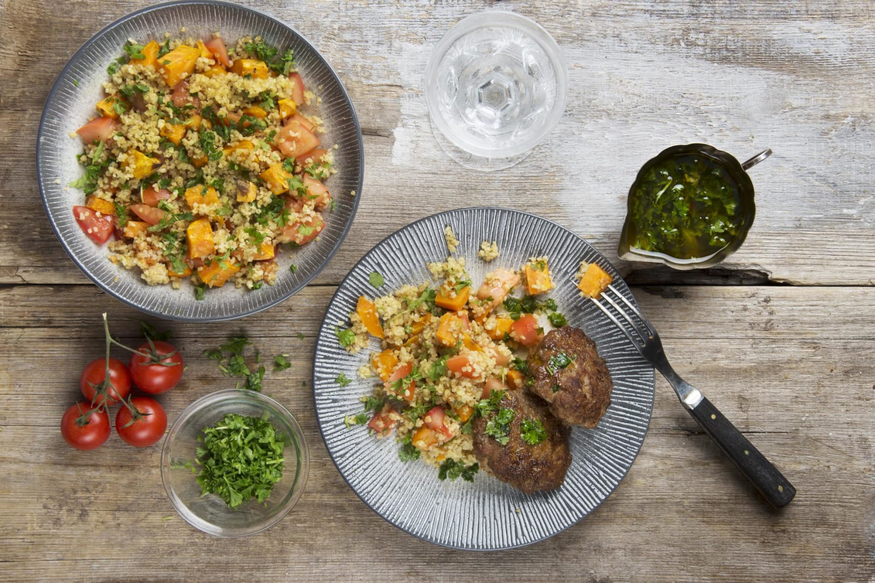 Nötfärsbiffar med chimichurri