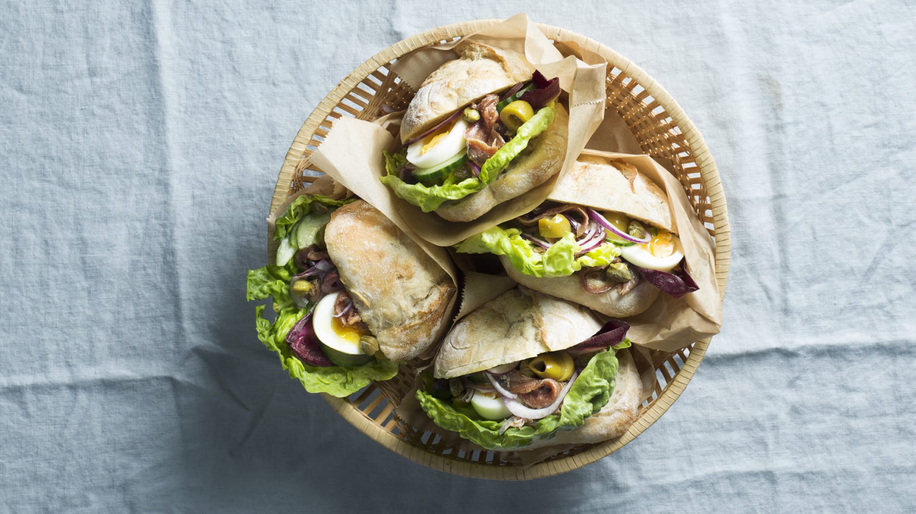 Pan Bagnat med tonfisk och sardeller