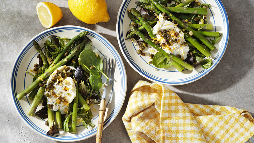 Burrata med ljummen sallad