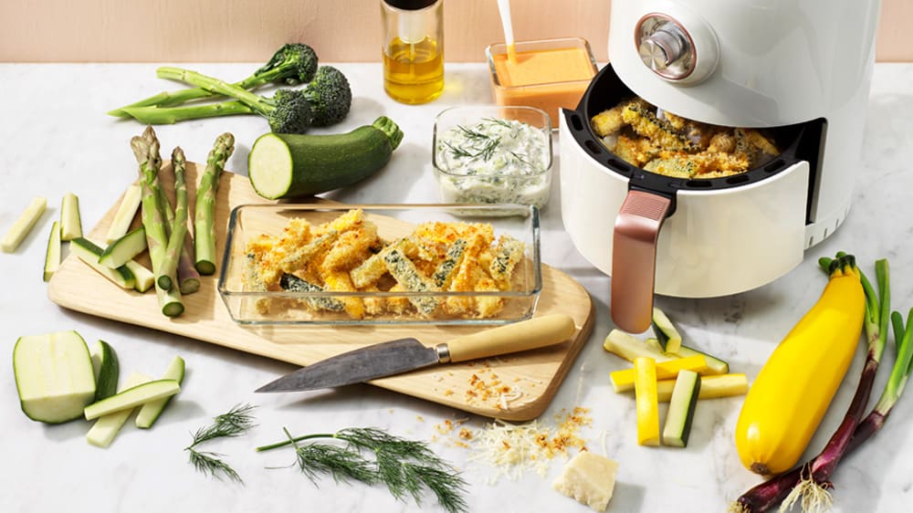 Zucchinifries i airfryer med 2x dippsås