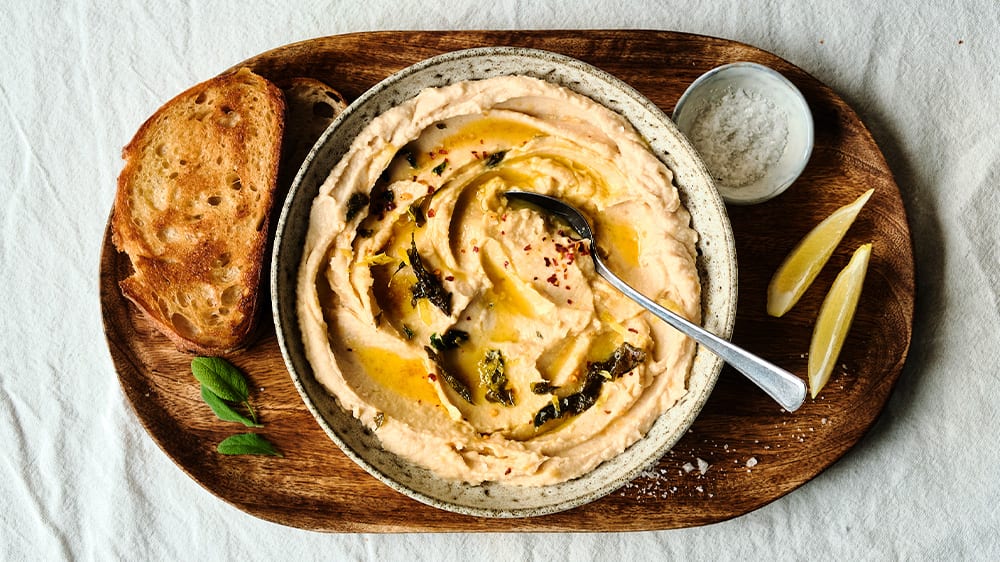 Vit bönrora med brynt smör och salvia